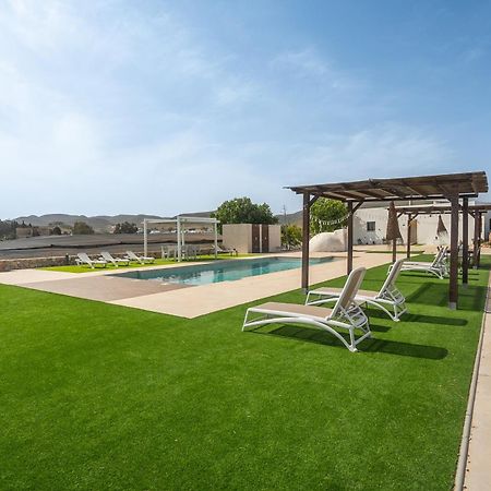 Villa De Fernan Perez Nijar Bagian luar foto