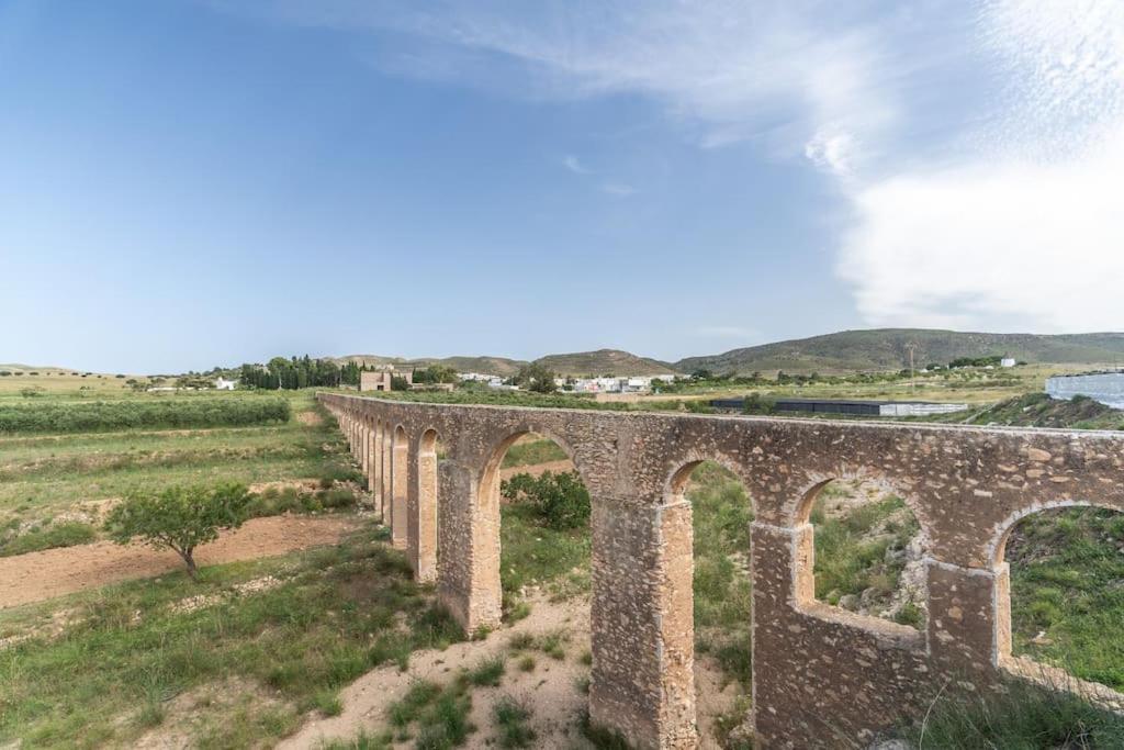 Villa De Fernan Perez Nijar Bagian luar foto
