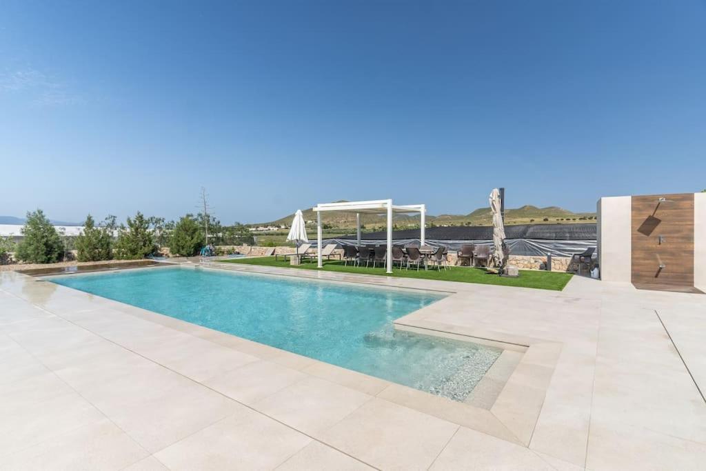 Villa De Fernan Perez Nijar Bagian luar foto