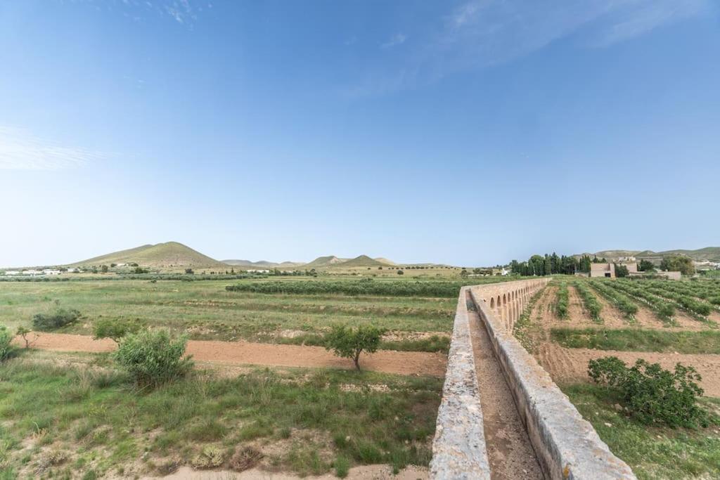 Villa De Fernan Perez Nijar Bagian luar foto